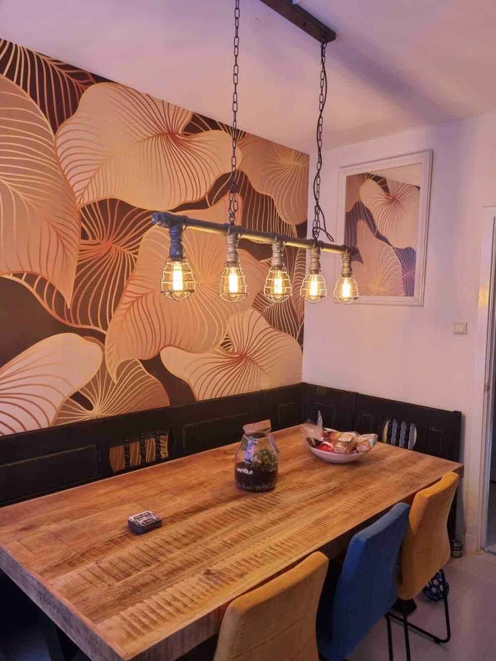 Brązowe liście tropikalne