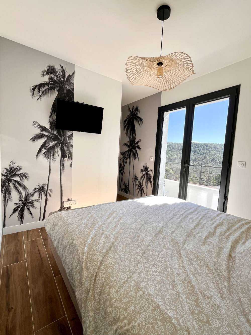 Palmy w czerni i bieli