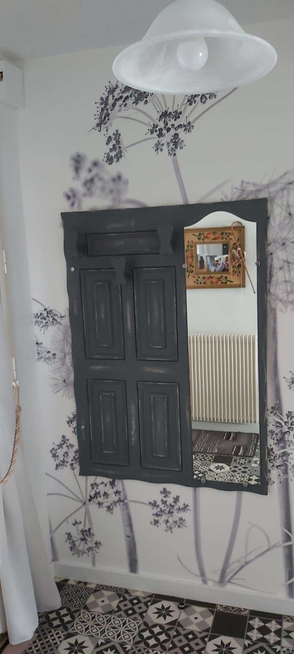 Kwiaty łąkowe w czerni i bieli