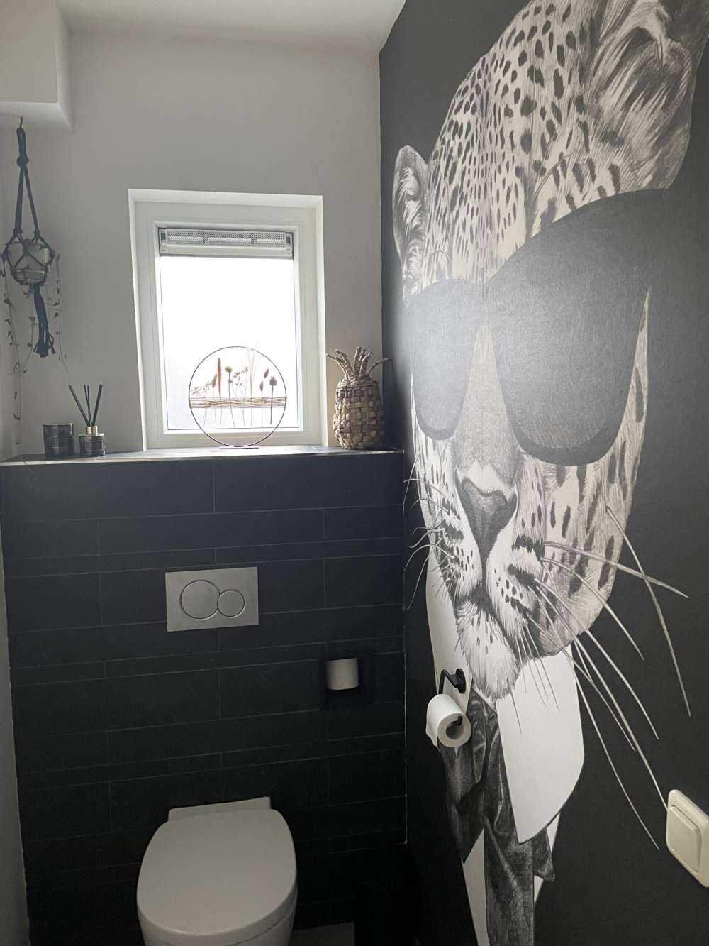 Lampart w garniturze