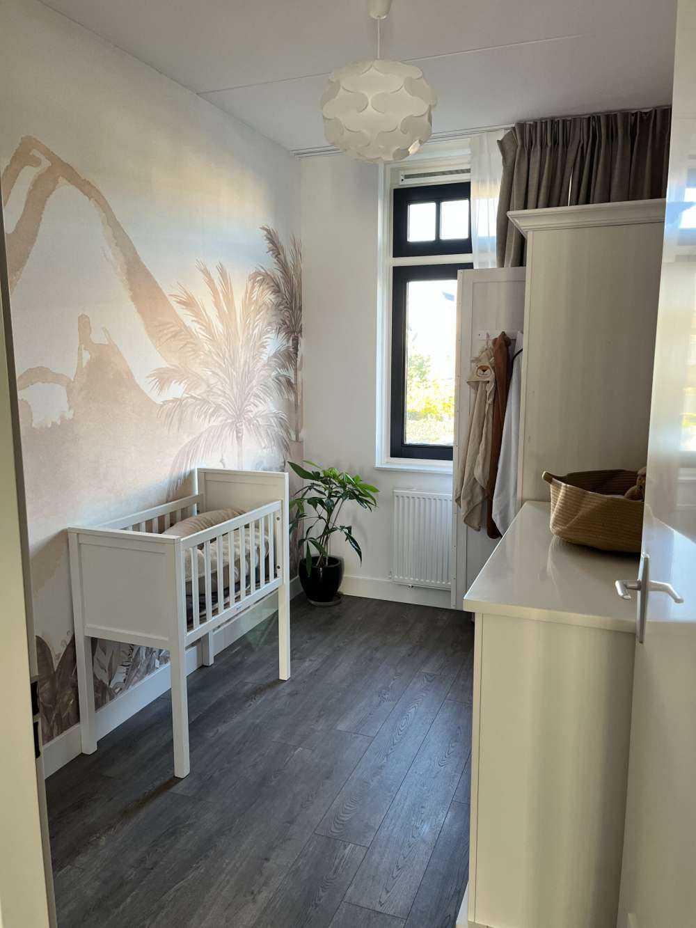 Zwierzęta z dżungli w kolorze taupe