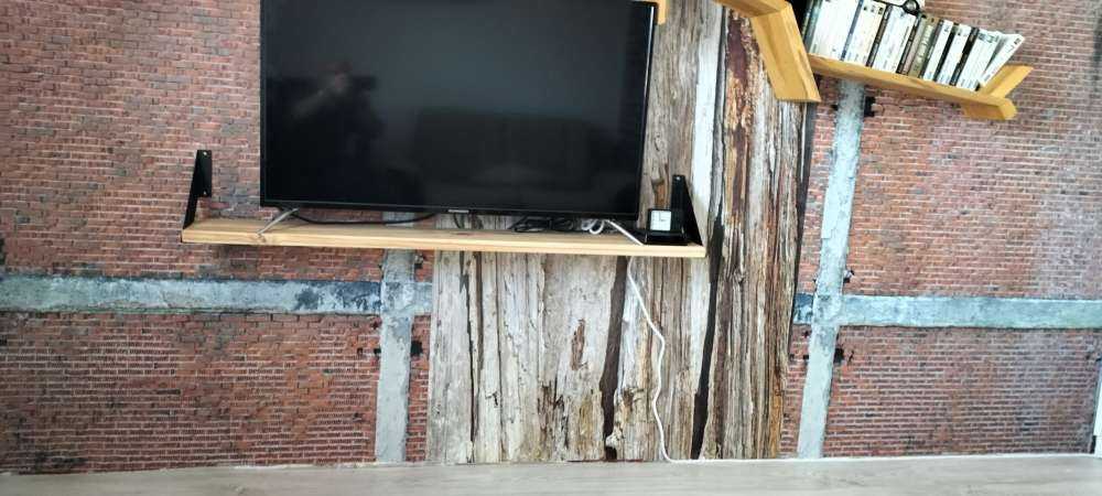 Cegła z pęknięciami