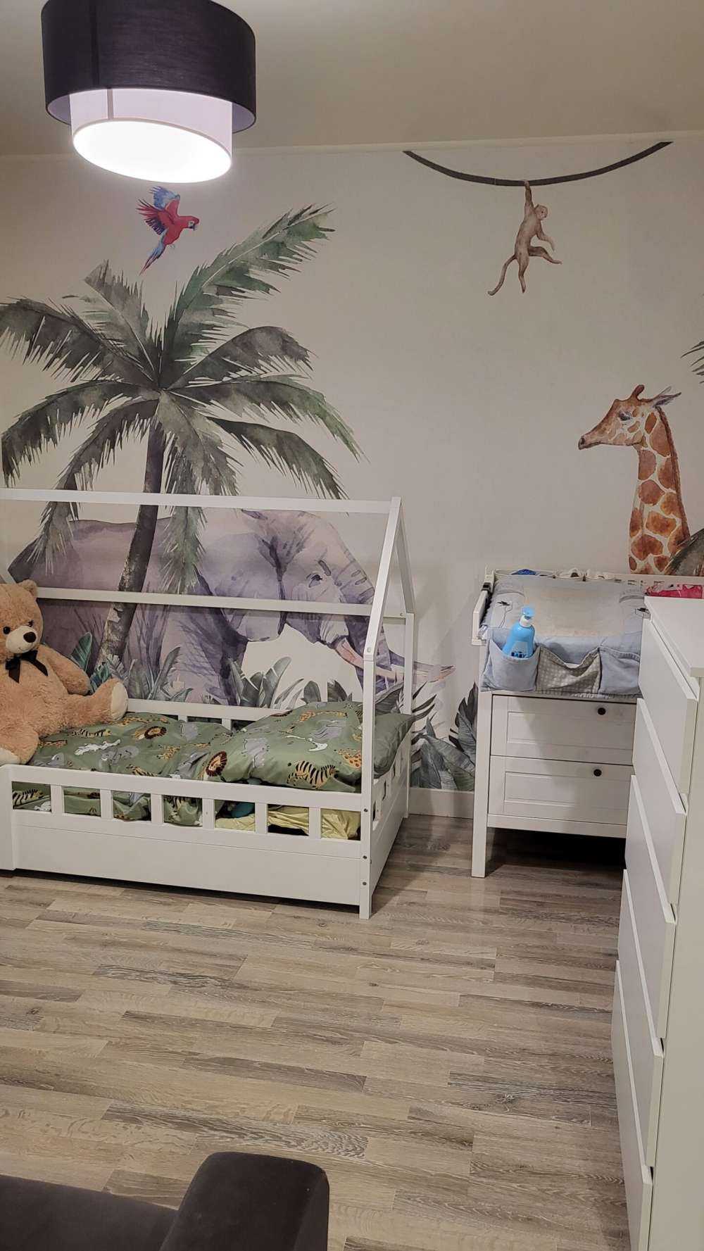 Kolorowe zwierzęta w dżungli 