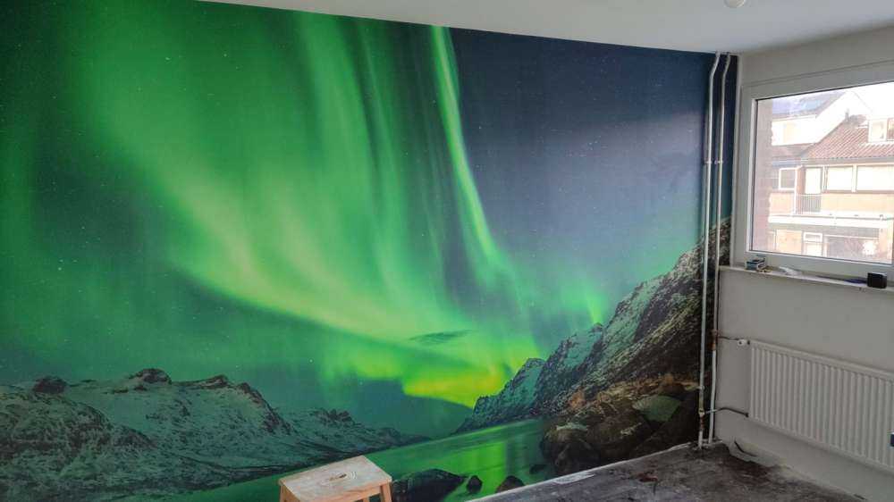 Światła północne między dwoma fiordami