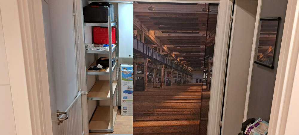 Stary opuszczony garaż