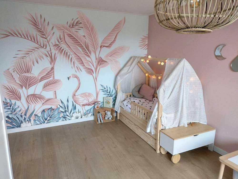 Różowa dżungla tropikalna