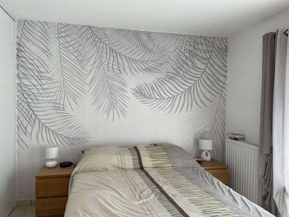 Liście palmy w kolorze beżowym