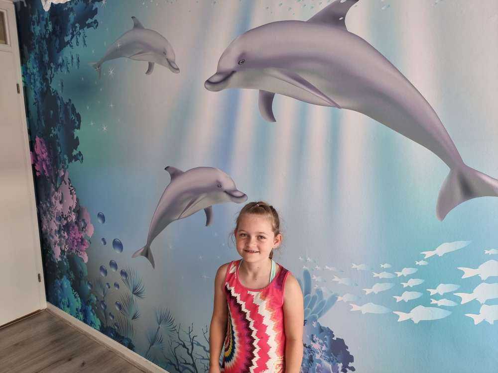 Podwodny świat z delfinami