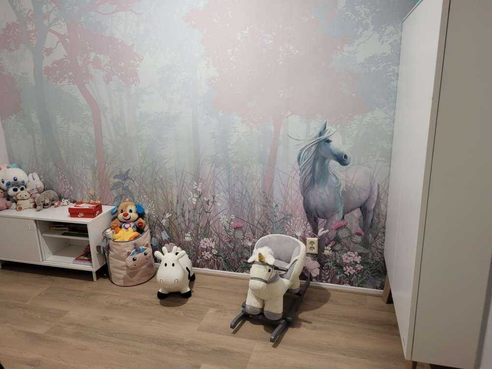 Niebieski i różowy las