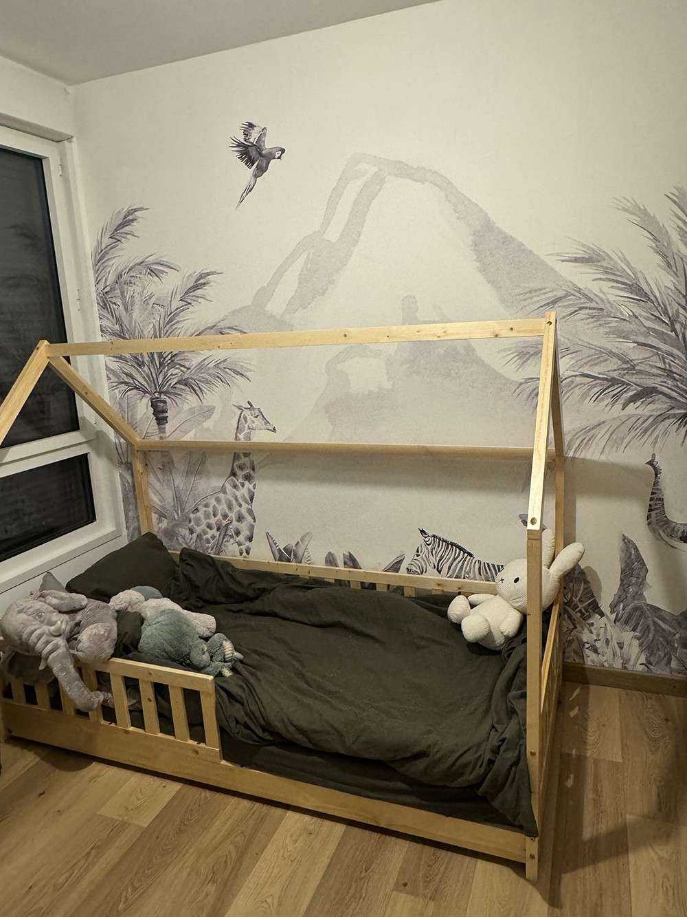 Zwierzęta z dżungli w czerni i bieli