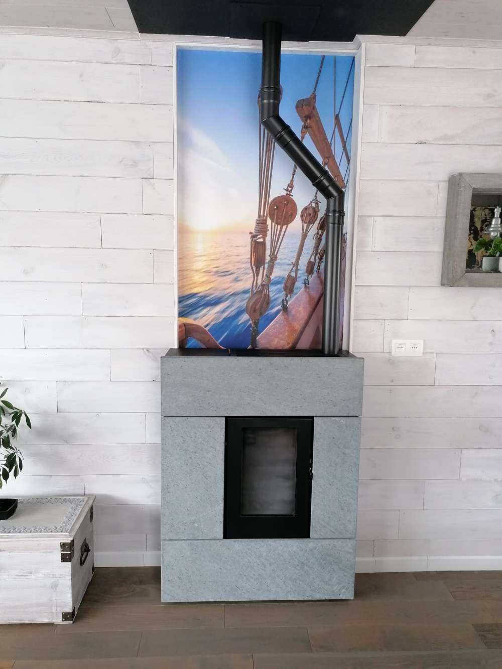 Żaglówka o zachodzie słońca