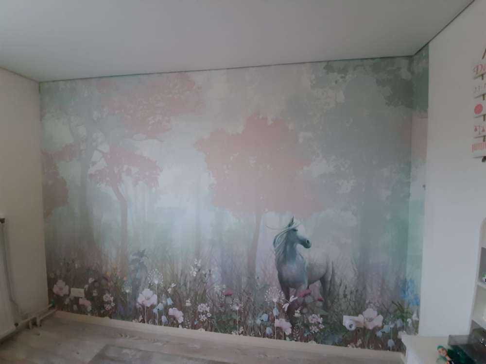 Niebieski i różowy las