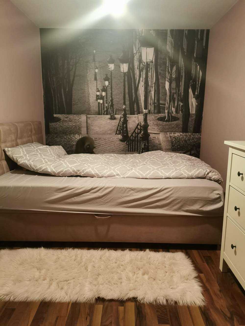 Cichy wieczór na Montmartre