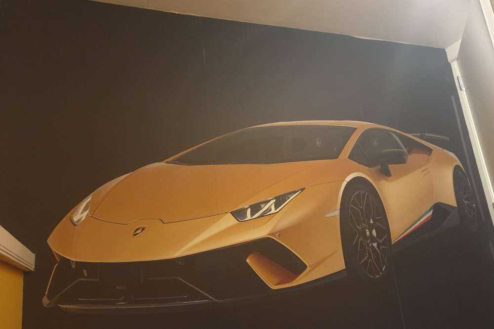 Lamborghini Huracán - Prawy przód, czarny
