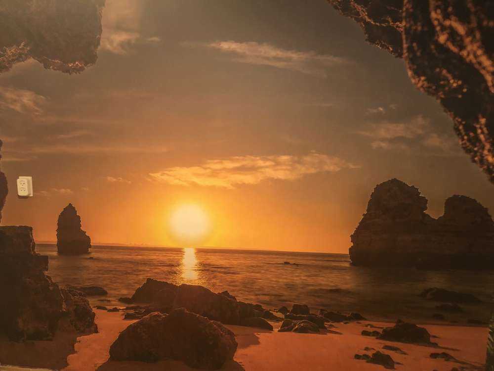 Wschód słońca z jaskini