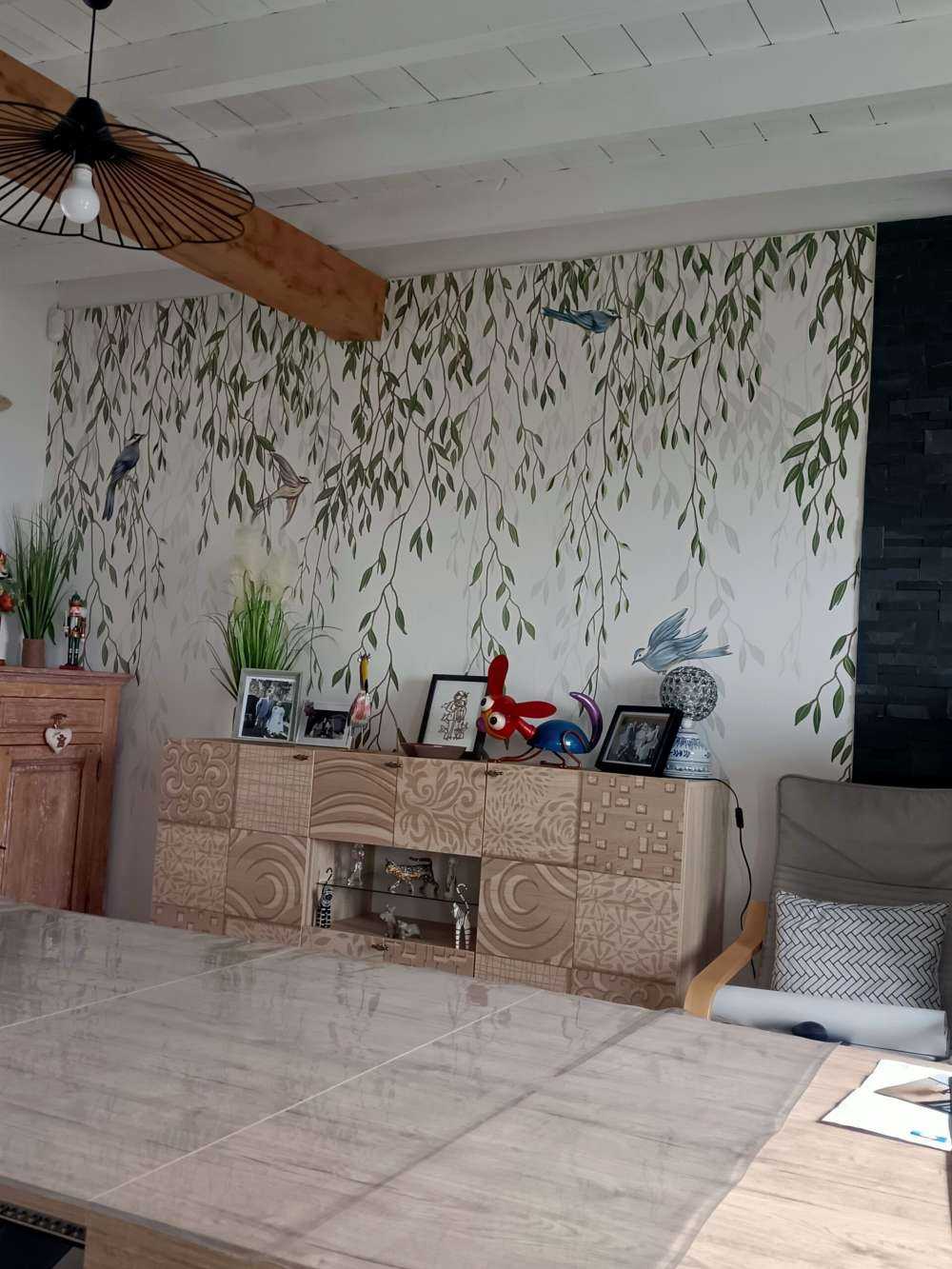 Zwisające gałęzie i ptaki