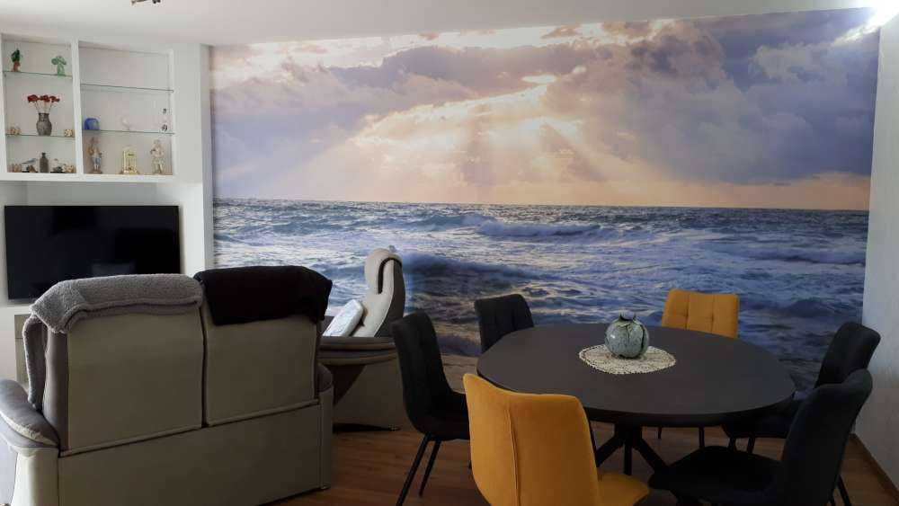 Promienie słońca nad morzem