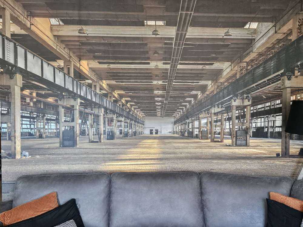 Stary opuszczony garaż