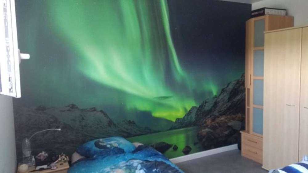 Światła północne między dwoma fiordami