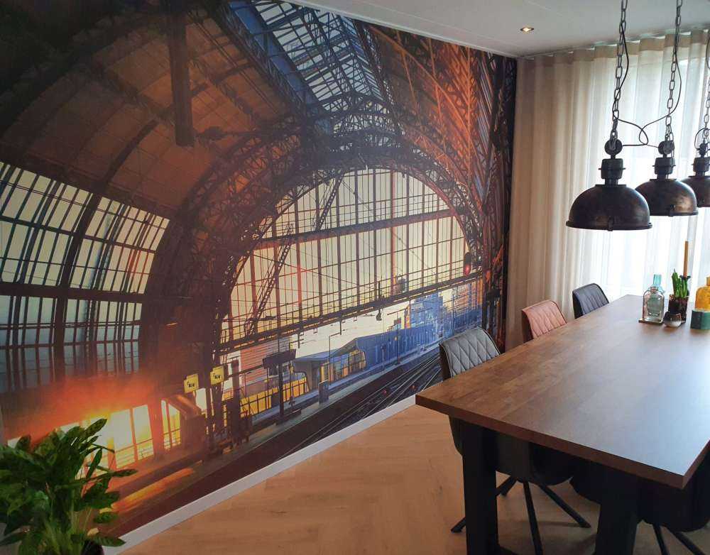 Wschód słońca na stacji