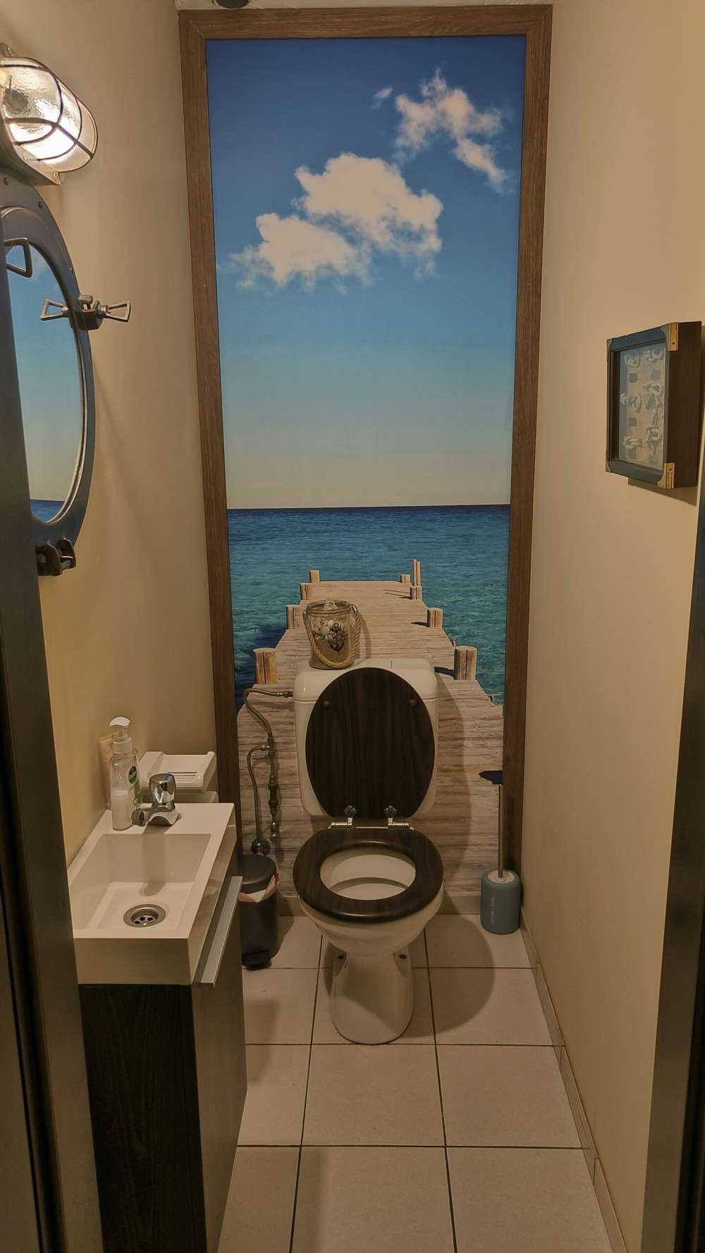 Wznosząc się w morzu