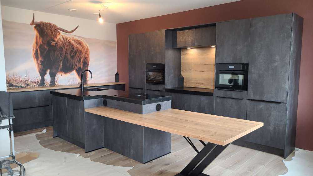 Szkocki wyżyn na wzgórzu