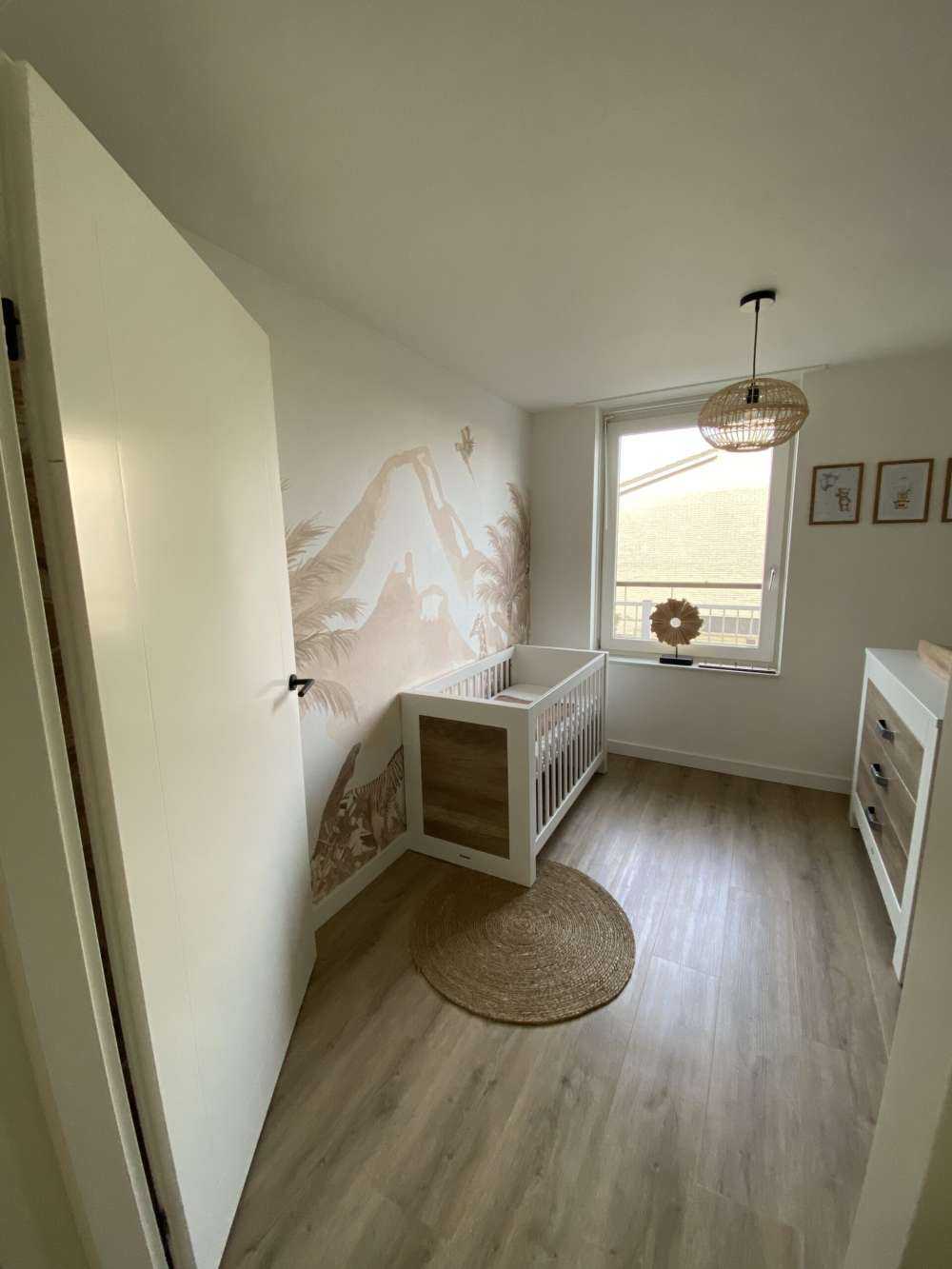 Zwierzęta z dżungli w kolorze taupe