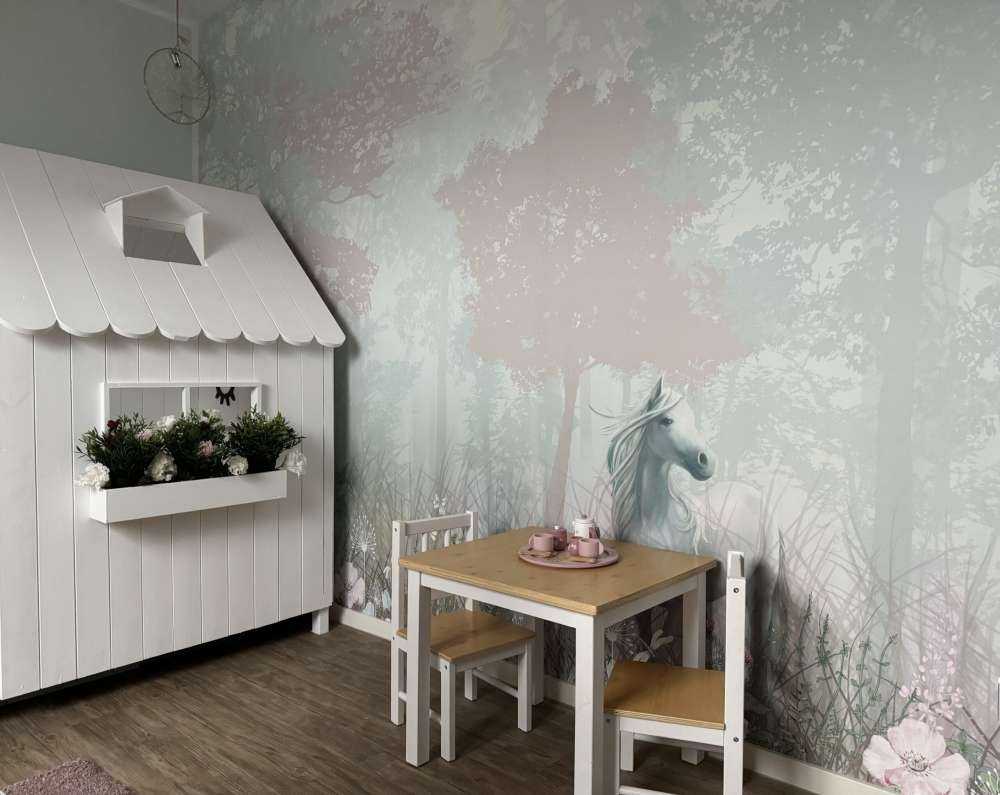 Niebieski i różowy las