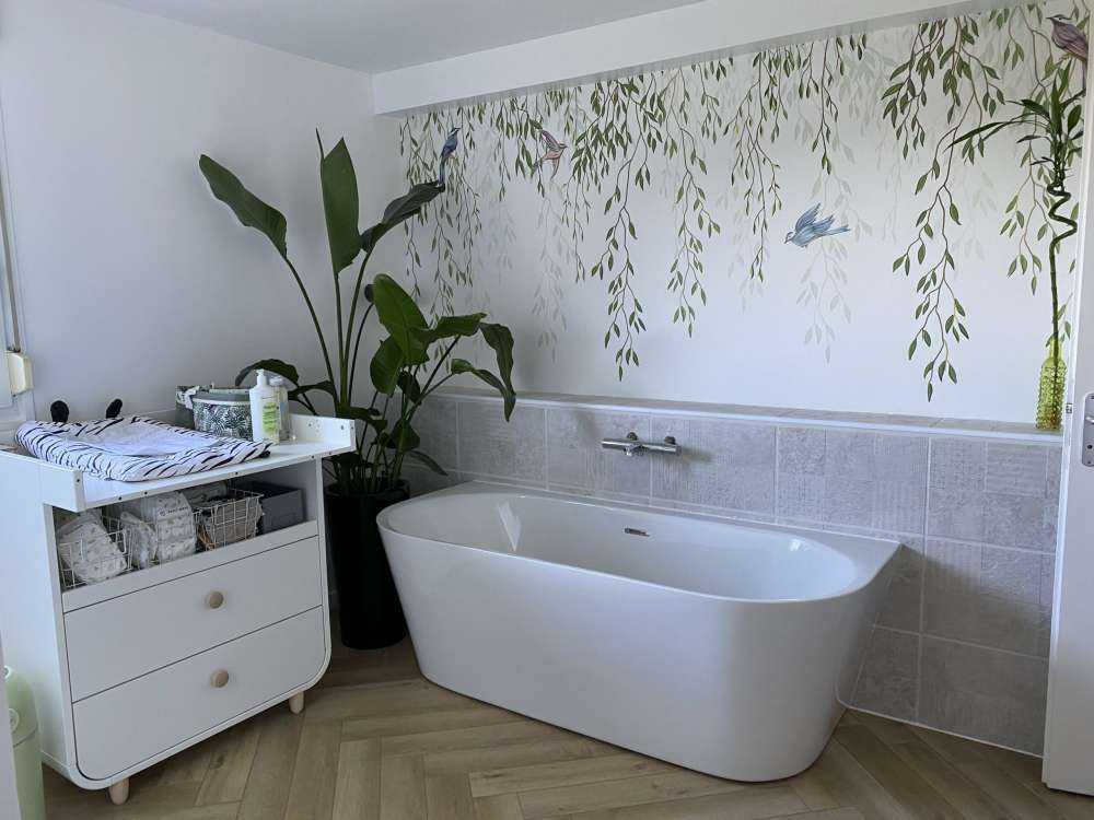 Zwisające gałęzie i ptaki