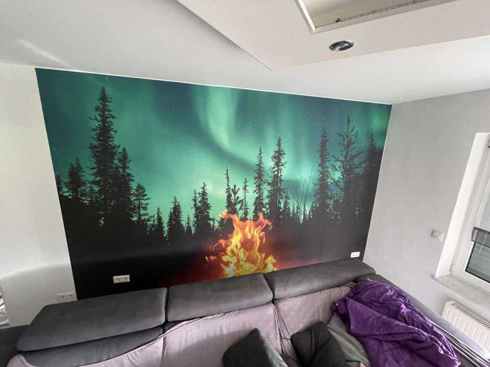 Ognisko pod północnymi światłami