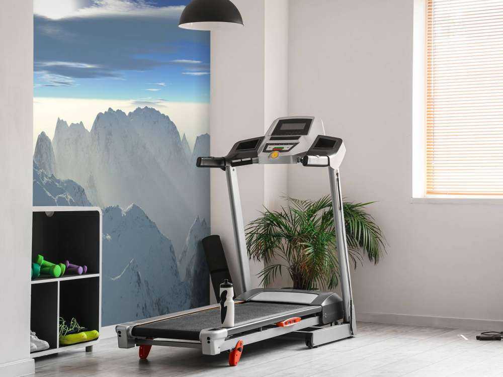 Śnieżne szczyty górskie panorama