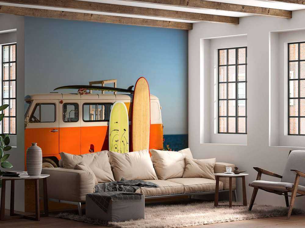 Autobus z deską surfingową