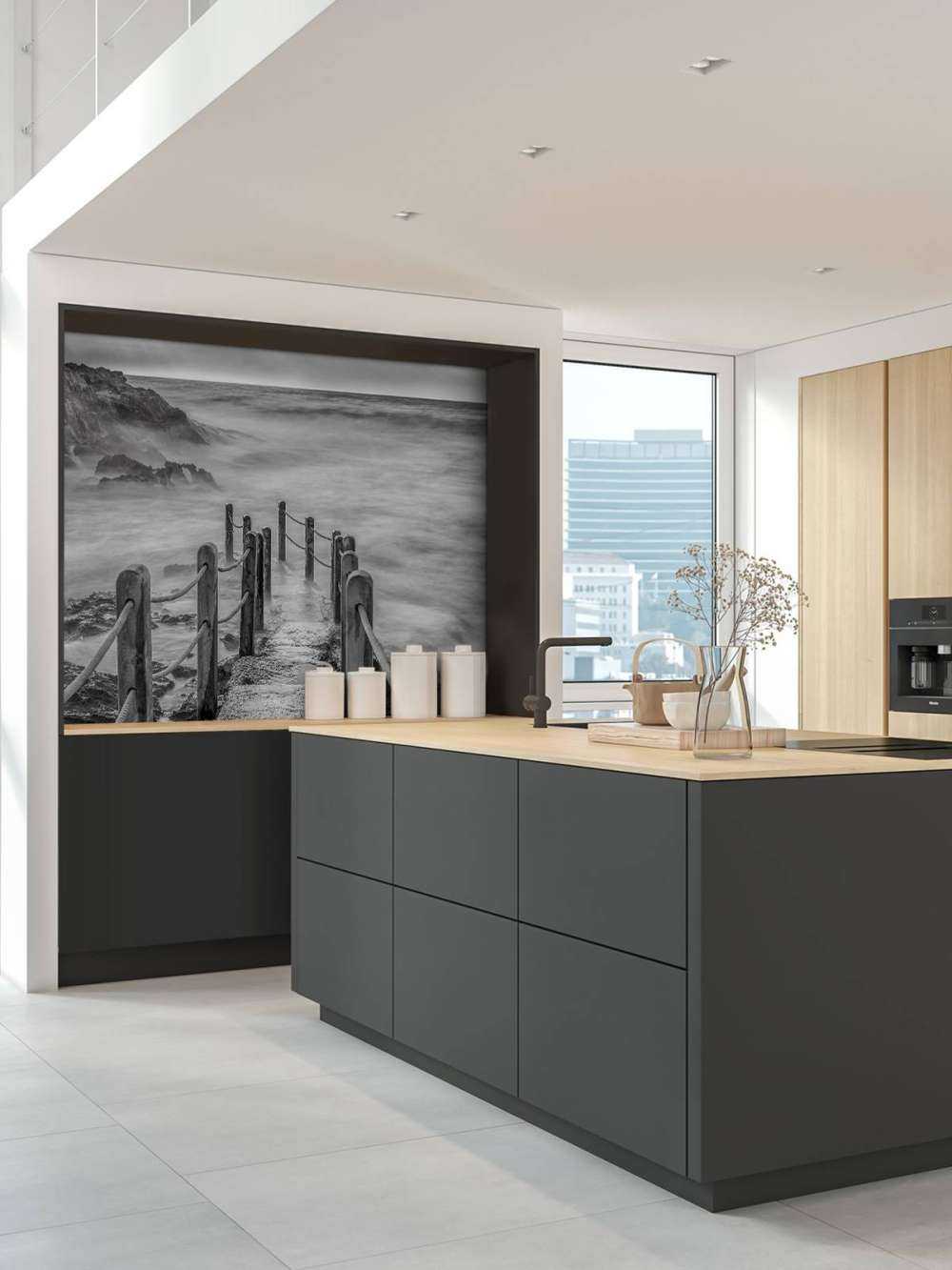 Drewniany mostek w mgle