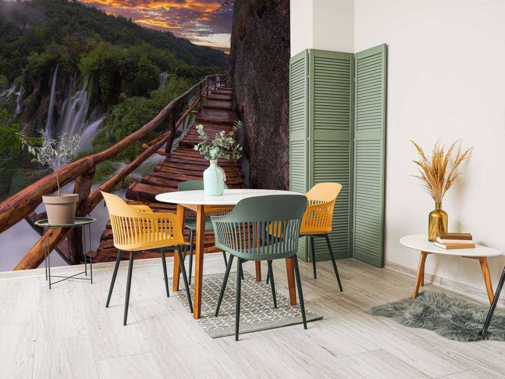 Most z zachodem słońca