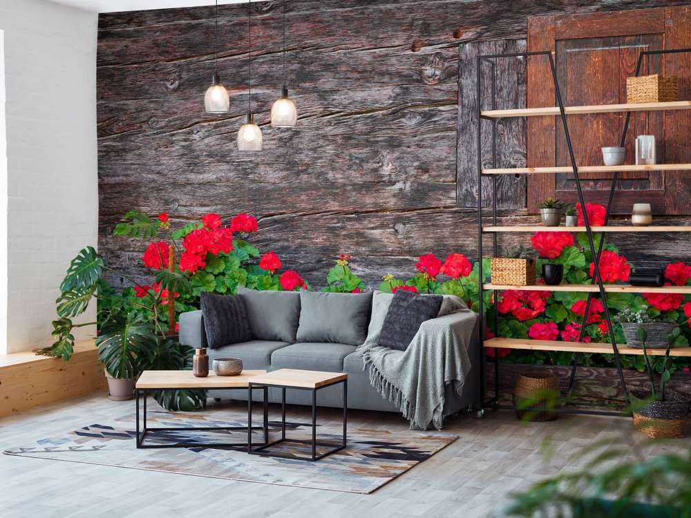 Stare drewno z kwiatami