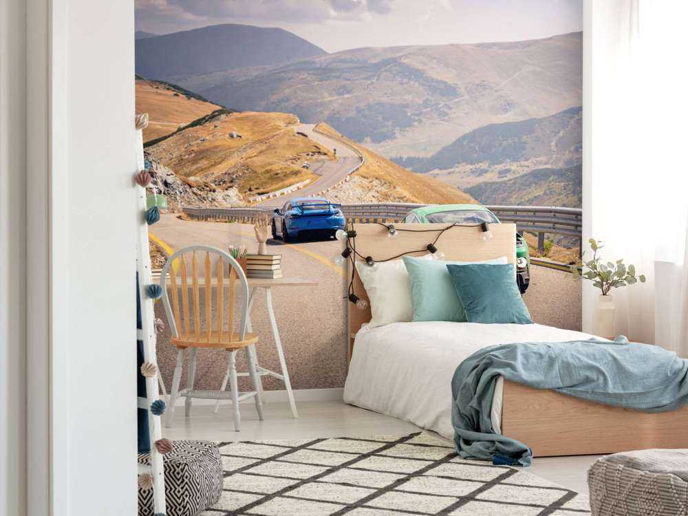 Skręcająca trasa przez góry