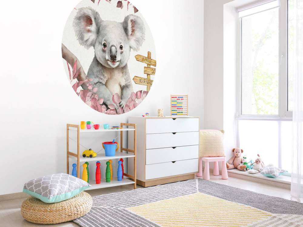 Dziecko koala w dżungli różowe