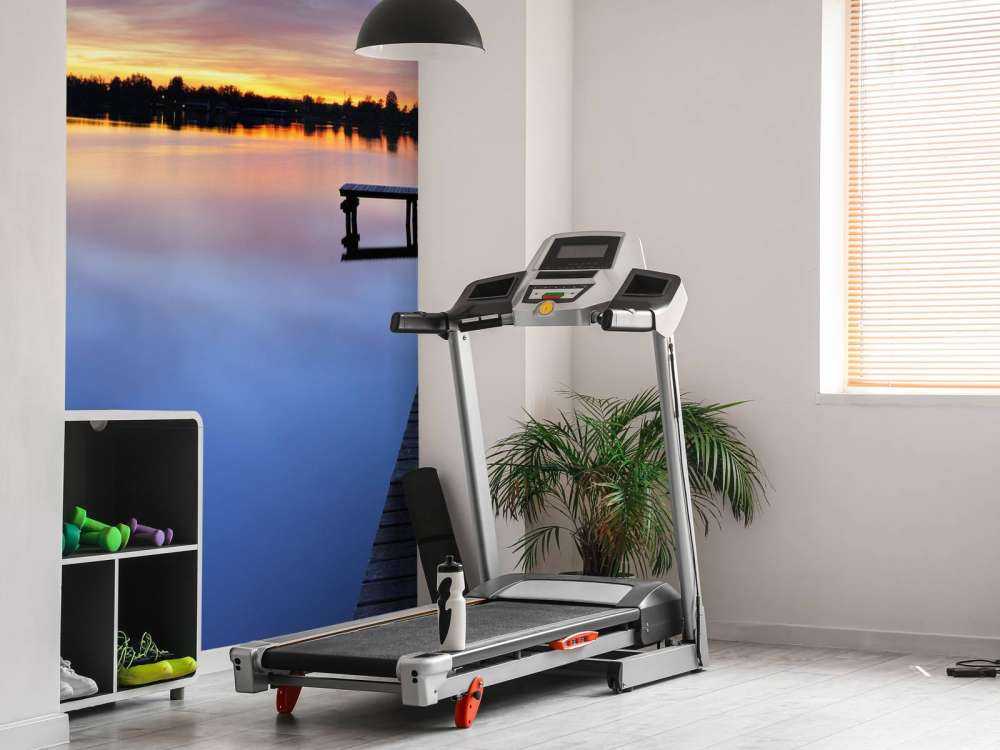 Rusztowania z ciemnoniebieskim niebem