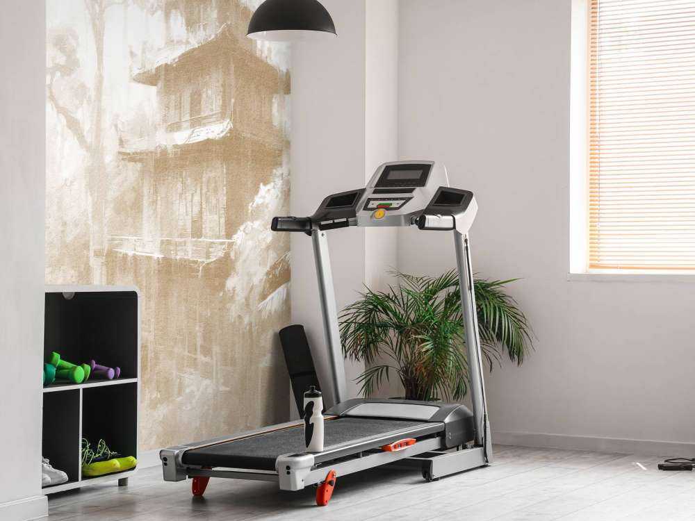 Ukryta Chatka w Mglistym Lesie, taupe