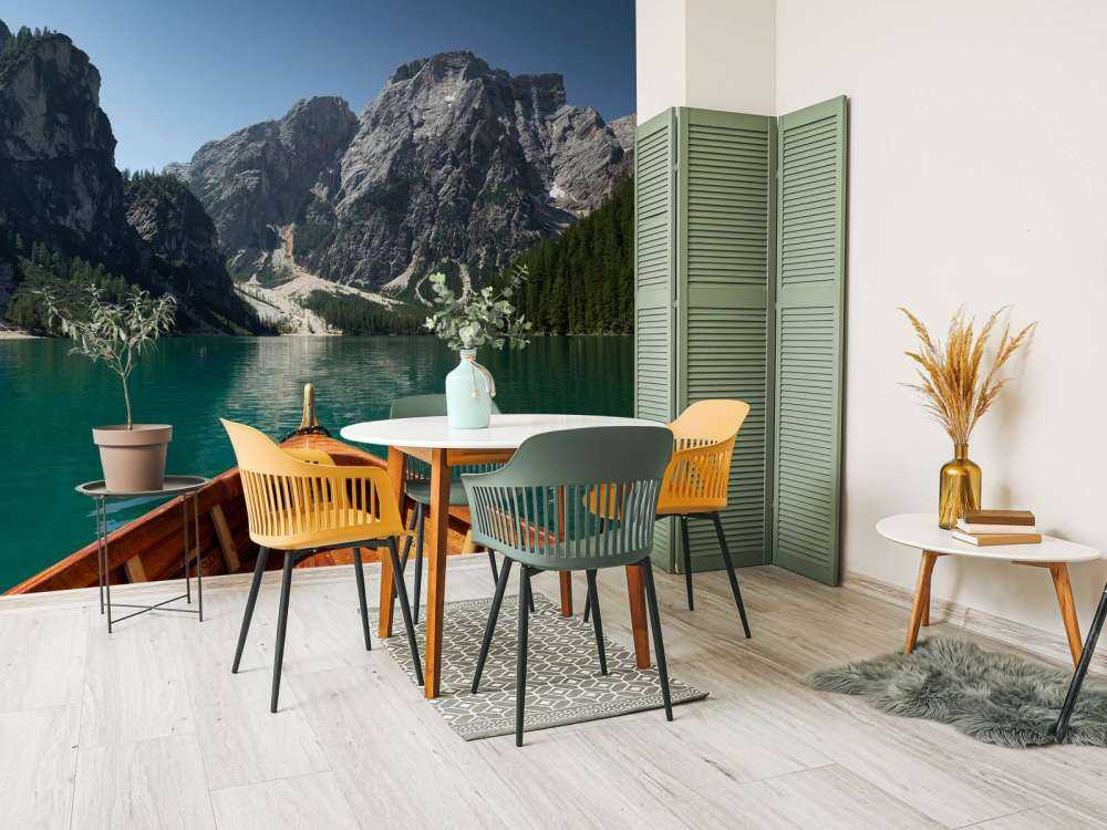 Lago di Braies z łodzi