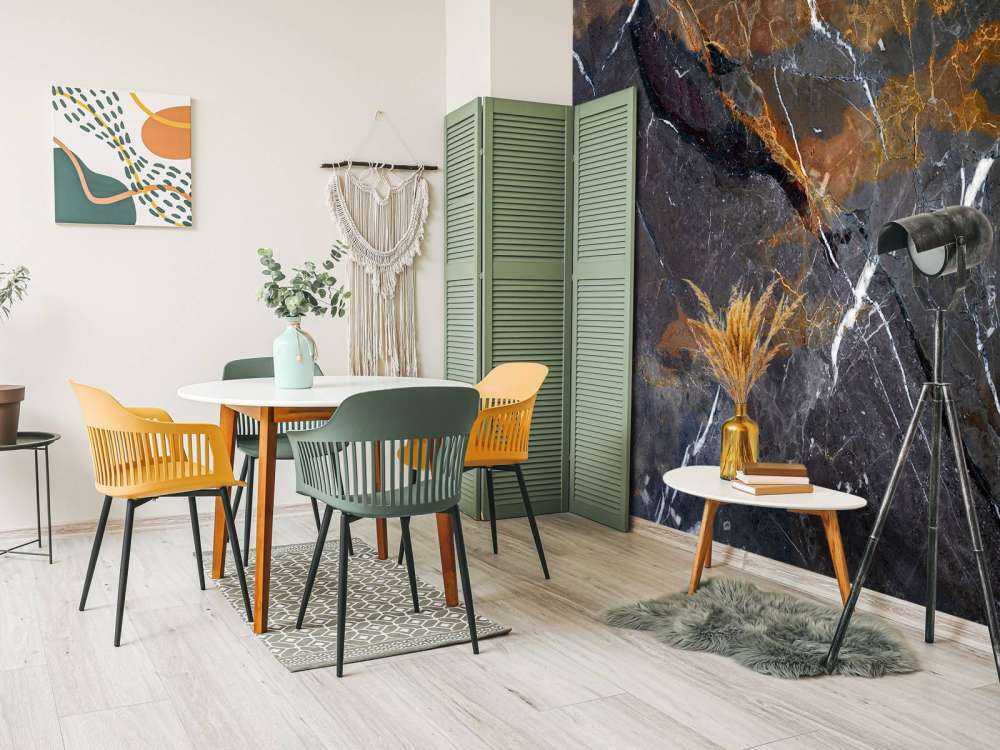 Marmur w ciepłych kolorach