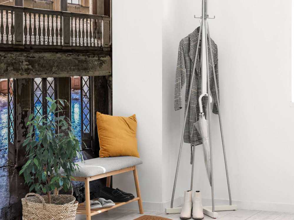 Stary, zniszczony dom wiejski