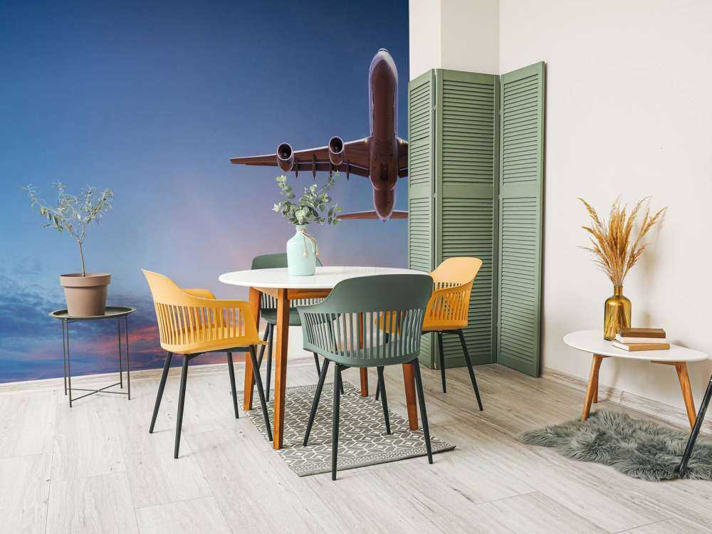 Samolot z pięknym słońcem