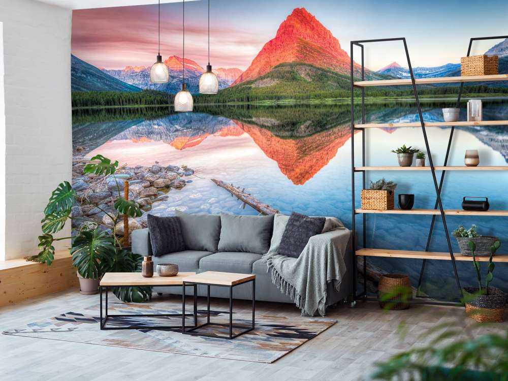 Czerwony szczyt góry