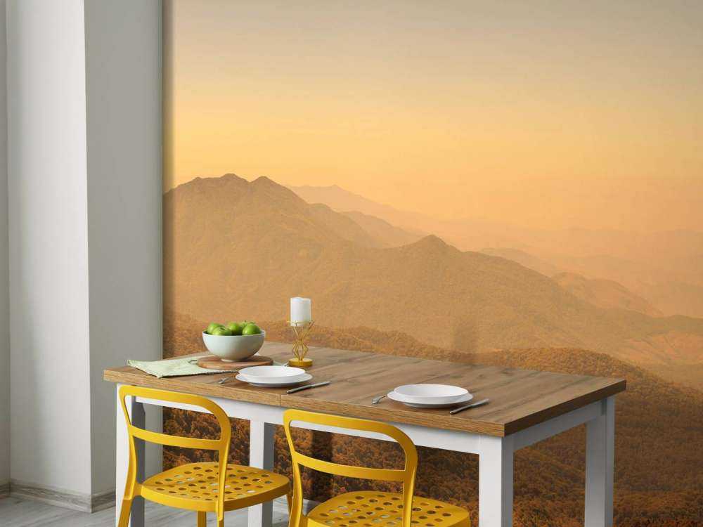 Wzgórze górskie i las