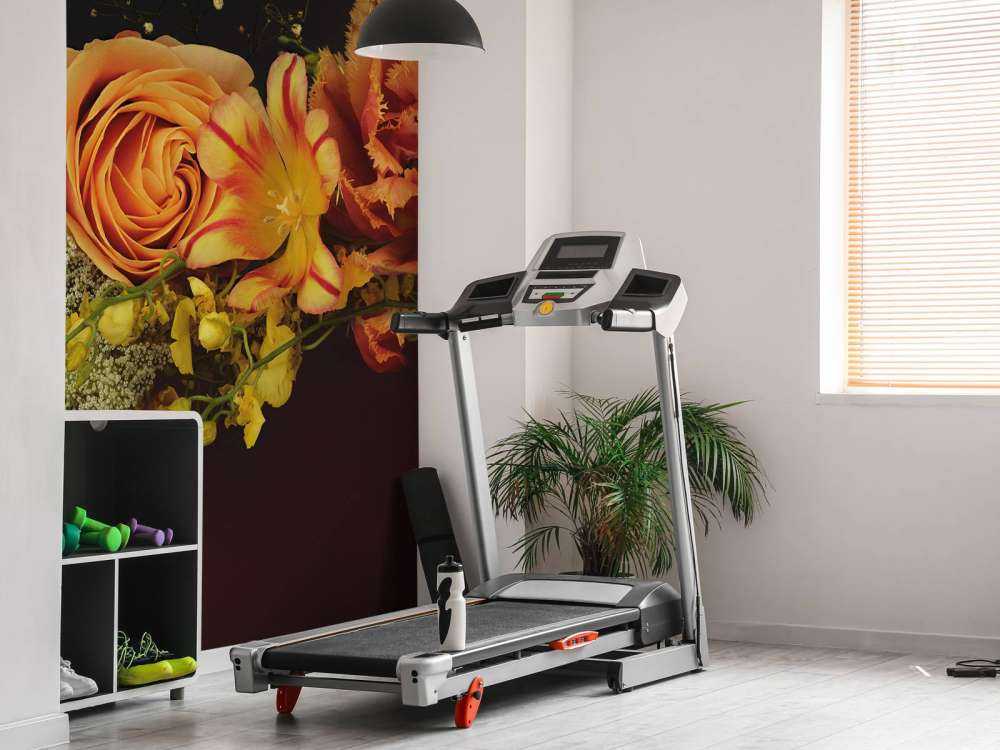 Girlanda z ułożonych kwiatów