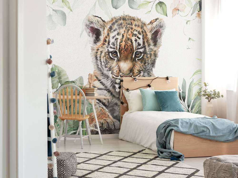 Śliczny tygrys z roślinami