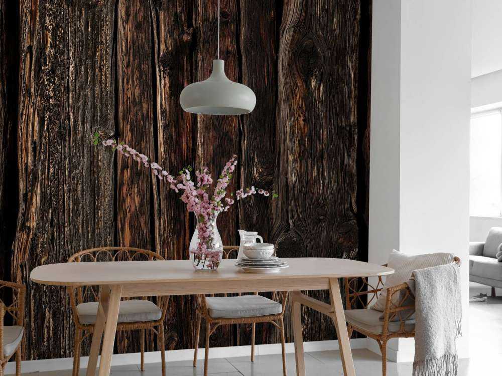 Ciemne, stare drewno