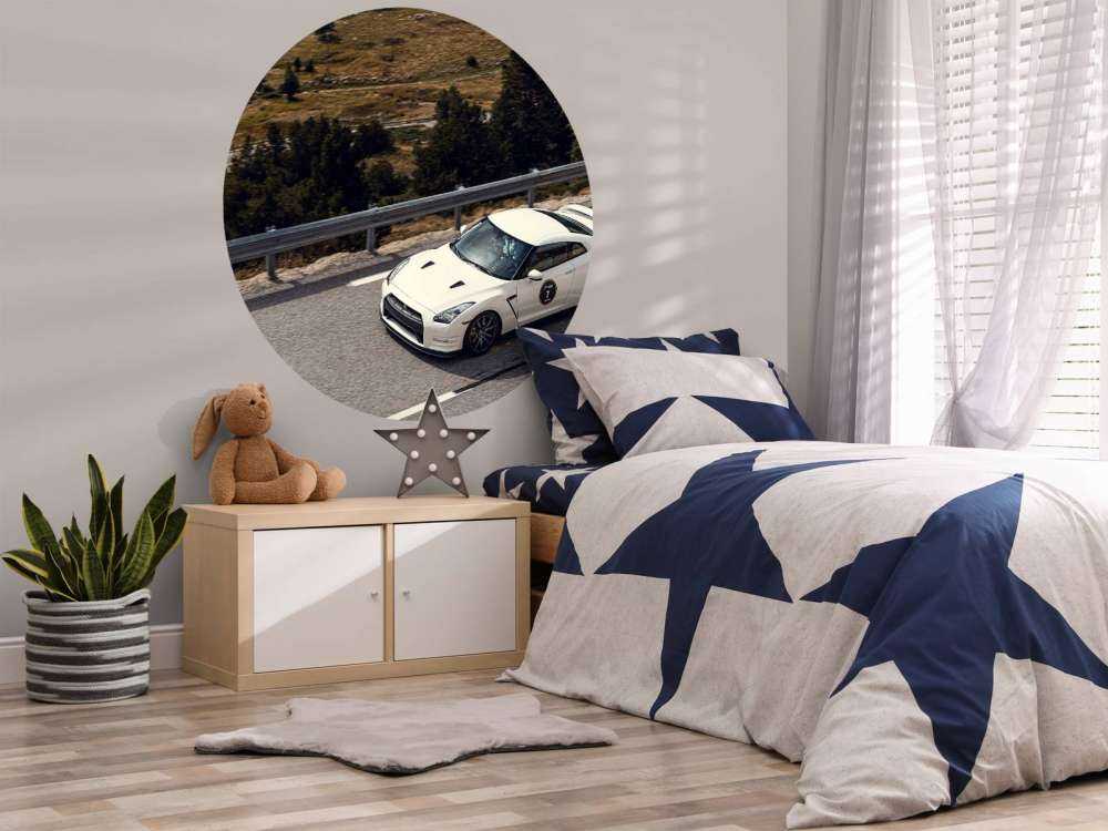 Nissan GT-R na górskiej drodze