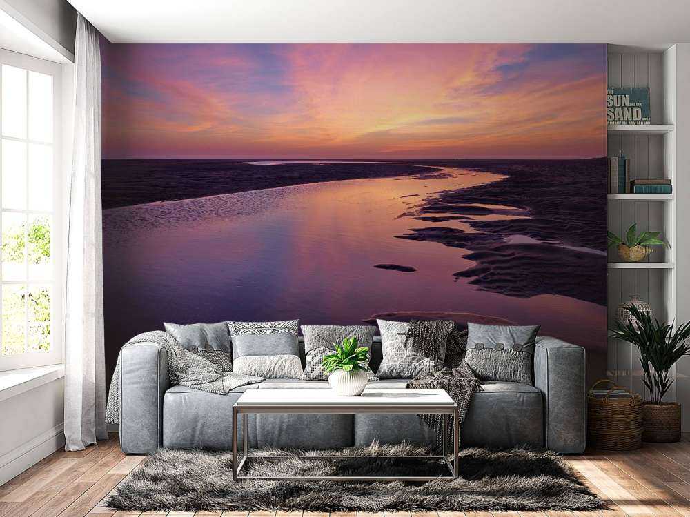 Zachód słońca z purpurowym zachodem